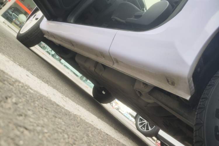 Used Chery QQ Ice Cream 2022 170km Sundae Ternary Lithium Left Side Sill