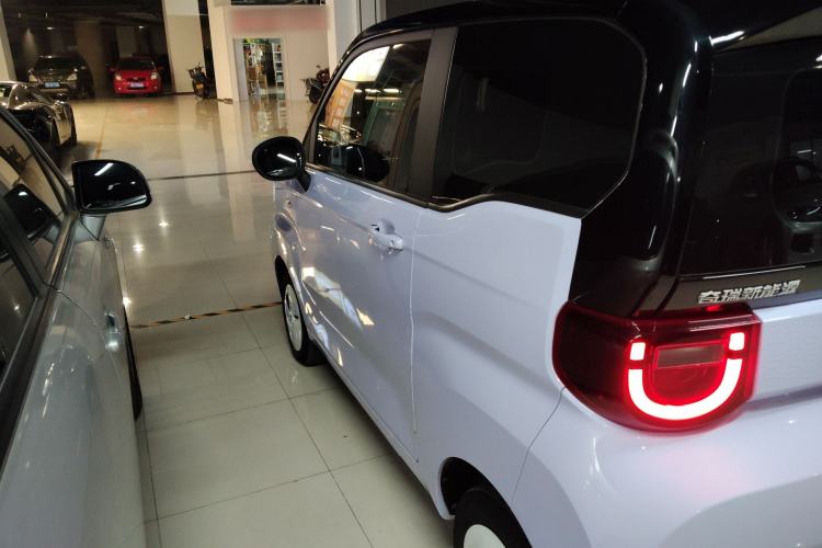 Used Chery QQ Ice Cream 2022 120km Conical Shape Lithium Iron Phosphate Left Side