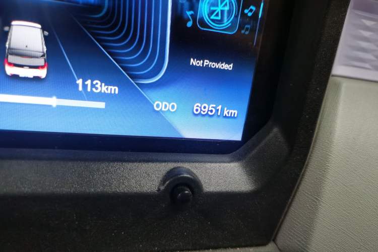 Used Chery QQ Ice Cream 2022 170km Sundae Phosphate Lithium-Ion Odometer Close Up
