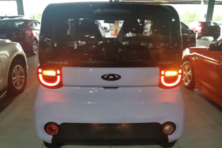 Used Chery QQ Ice Cream 2022 170km Sundae Phosphate Lithium-Ion Rear