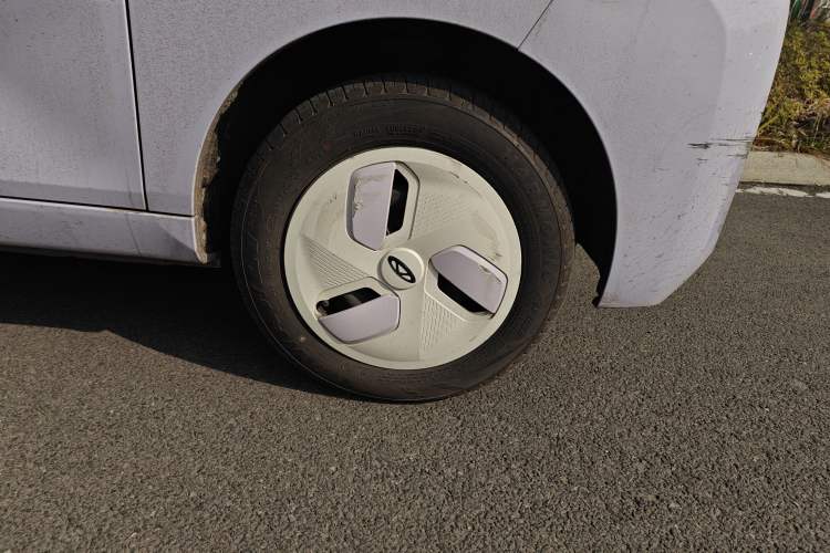 Used Chery QQ Ice Cream 2022 170km Sundae Phosphate Lithium-Ion Right Front Wheel Hub
