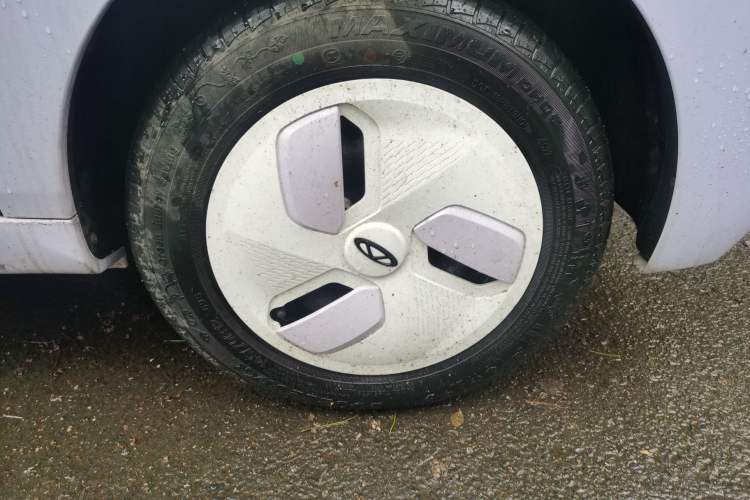 Used Chery QQ Ice Cream 2022 170km Sundae Phosphate Lithium-Ion Right Front Wheel Hub