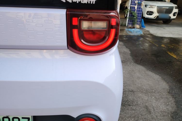 Used Chery QQ Ice Cream 2022 120km Conical Shape Lithium Iron Phosphate Right Rear Taillight