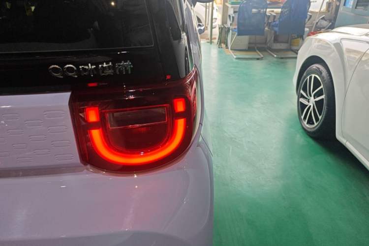 Used Chery QQ Ice Cream 2022 170km Sundae Ternary Lithium Right Rear Taillight