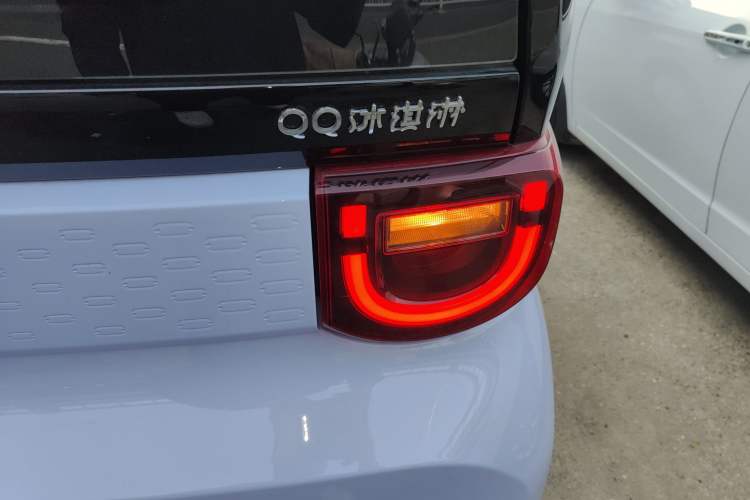 Used Chery QQ Ice Cream 2022 170km Sundae Phosphate Lithium-Ion Right Rear Taillight