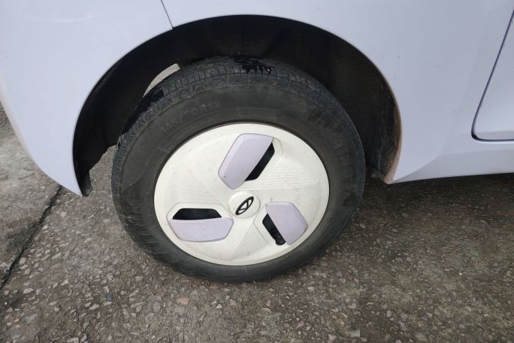 Used Chery QQ Ice Cream 2022 120km Conical Shape Lithium Iron Phosphate Right Rear Wheel Hub