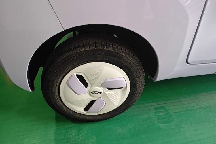 Used Chery QQ Ice Cream 2022 170km Sundae Ternary Lithium Right Rear Wheel Hub