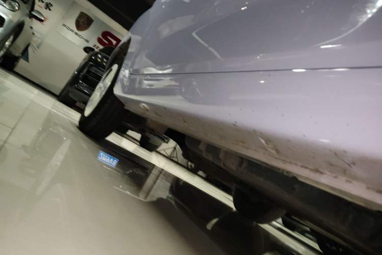 Used Chery QQ Ice Cream 2022 120km Conical Shape Lithium Iron Phosphate Right Side Sill