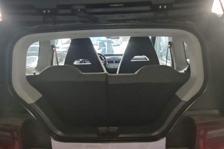 Used Chery QQ Ice Cream 2022 170km Sundae Phosphate Lithium-Ion Trunk