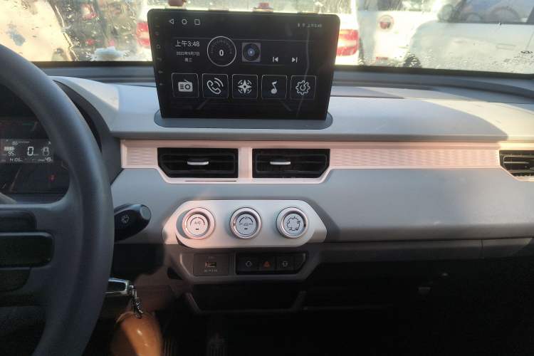 Used Chery QQ Ice Cream 2022 120km Milkshake Phosphate Lithium-Iron Audio And AC Panel