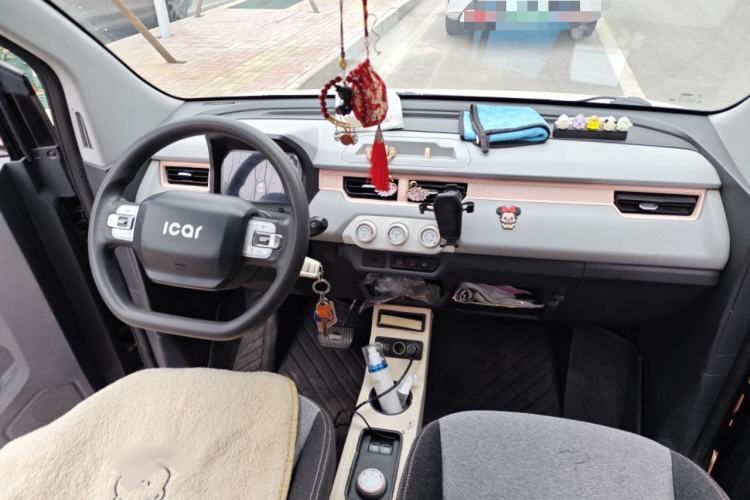 Used Chery QQ Ice Cream 2022 120km Conical Shape Lithium Iron Phosphate Center Console