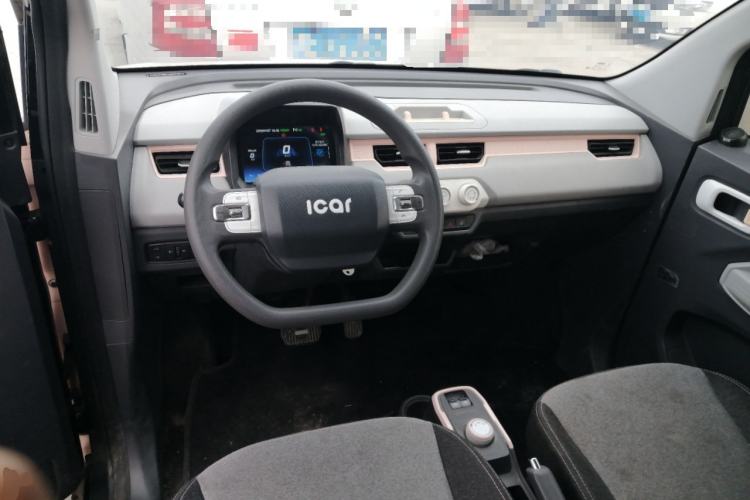 Used Chery QQ Ice Cream 2022 170km Sundae Phosphate Lithium-Ion Center Console