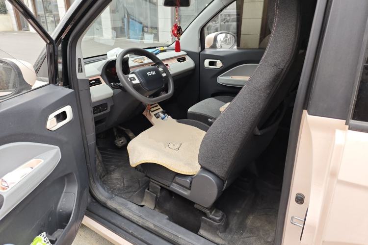 Used Chery QQ Ice Cream 2022 120km Conical Shape Lithium Iron Phosphate Driver Seat