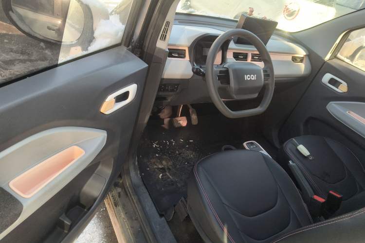 Used Chery QQ Ice Cream 2022 120km Milkshake Phosphate Lithium-Iron Driver Seat
