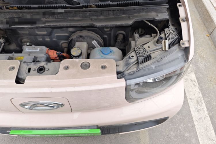Used Chery QQ Ice Cream 2022 120km Conical Shape Lithium Iron Phosphate Engine Bay Left