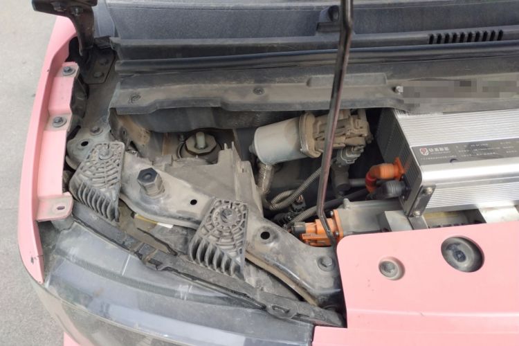 Used Chery QQ Ice Cream 2022 170km Sundae Phosphate Lithium-Ion Engine Bay Right