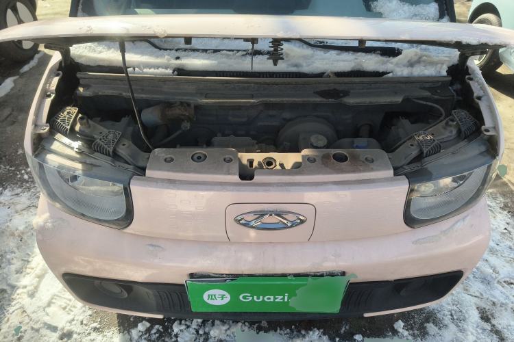Used Chery QQ Ice Cream 2022 120km Milkshake Phosphate Lithium-Iron Engine Bay