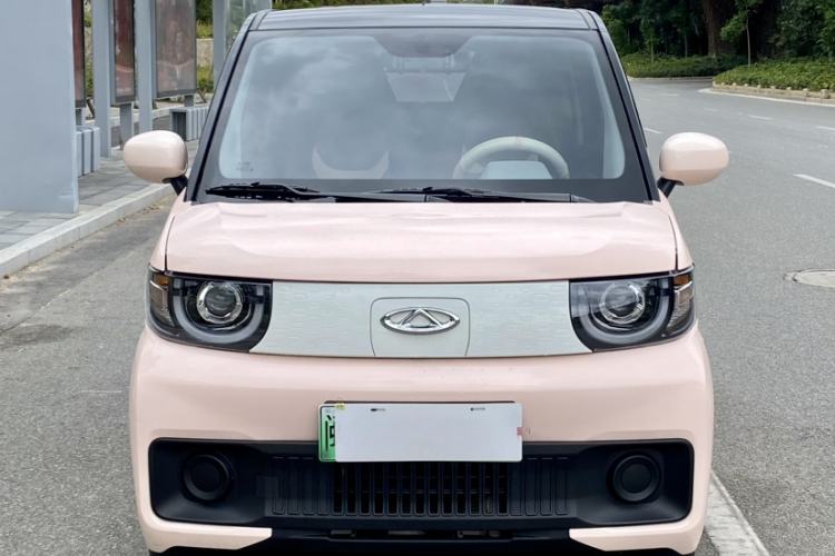 Used Chery QQ Ice Cream 2022 170km Sundae Phosphate Lithium-Ion Exterior 3