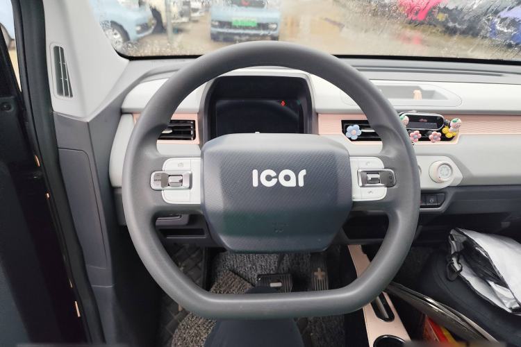 Used Chery QQ Ice Cream 2022 170km Sundae Phosphate Lithium-Ion Interior 1