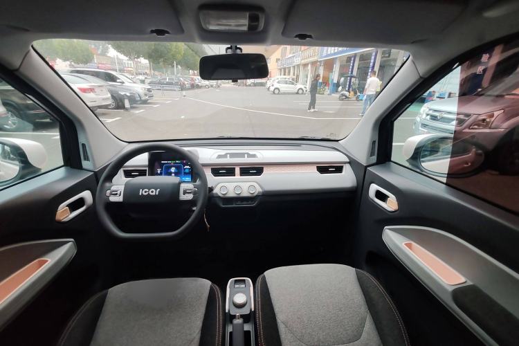 Used Chery QQ Ice Cream 2022 170km Sundae Phosphate Lithium-Ion Interior 1