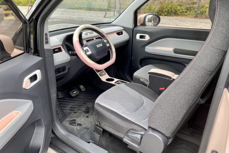 Used Chery QQ Ice Cream 2022 170km Sundae Phosphate Lithium-Ion Interior 2