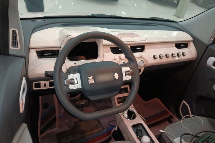 Used Chery QQ Ice Cream 2022 Taohuanxi Sweet Peach Edition Interior 2