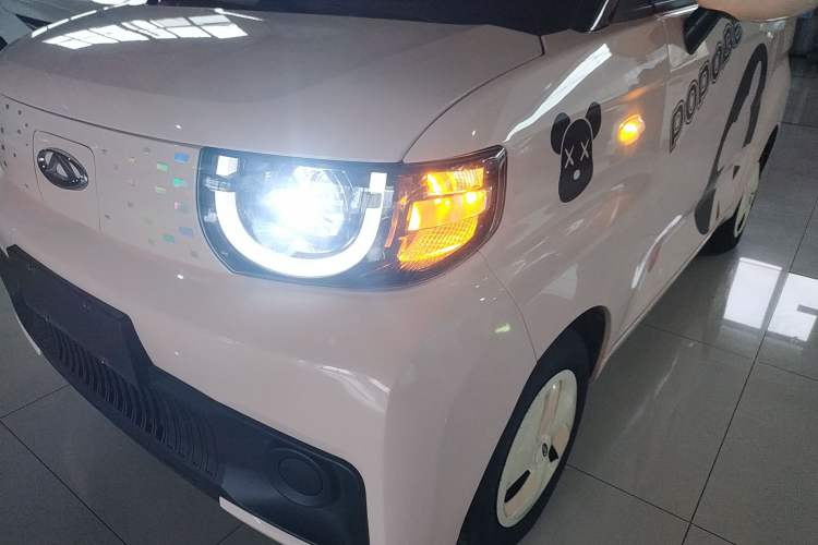 Used Chery QQ Ice Cream 2022 170km Sundae Phosphate Lithium-Ion Left Front Headlight