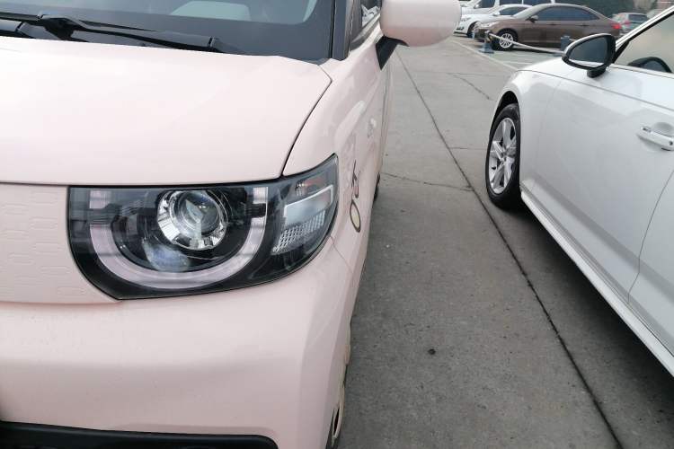 Used Chery QQ Ice Cream 2022 170km Sundae Phosphate Lithium-Ion Left Front Headlight