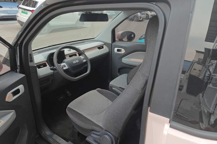 Used Chery QQ Ice Cream 2022 170km Sundae Phosphate Lithium-Ion Left Front Seat