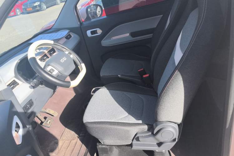 Used Chery QQ Ice Cream 2022 170km Sundae Phosphate Lithium-Ion Left Front Seat