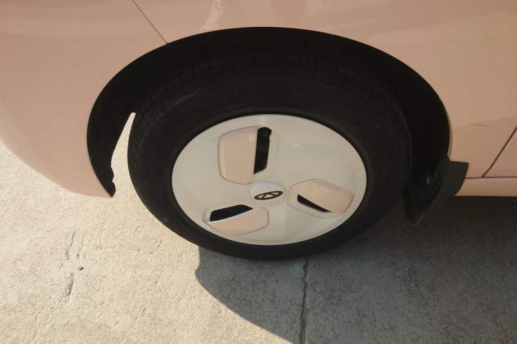 Used Chery QQ Ice Cream 2022 170km Sundae Phosphate Lithium-Ion Left Front Wheel Hub