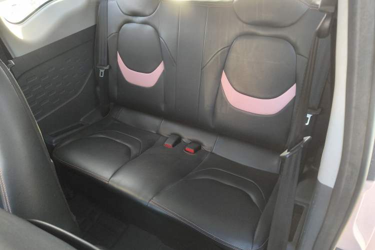 Used Chery QQ Ice Cream 2022 120km Milkshake Phosphate Lithium-Iron Left Rear Seat
