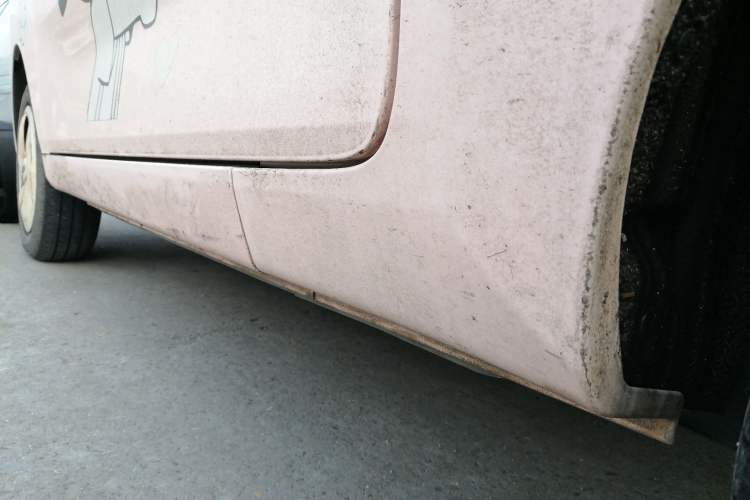 Used Chery QQ Ice Cream 2022 170km Sundae Phosphate Lithium-Ion Left Side Sill