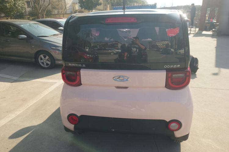 Used Chery QQ Ice Cream 2022 170km Sundae Phosphate Lithium-Ion Rear