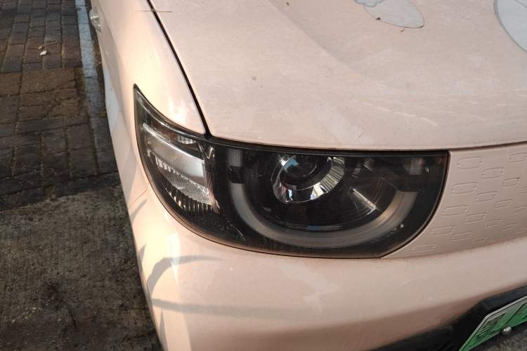 Used Chery QQ Ice Cream 2022 170km Sundae Phosphate Lithium-Ion Right Front Headlight
