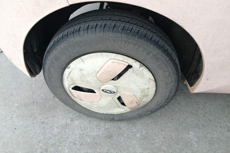 Used Chery QQ Ice Cream 2022 170km Sundae Phosphate Lithium-Ion Right Rear Wheel Hub