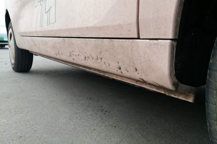 Used Chery QQ Ice Cream 2022 170km Sundae Phosphate Lithium-Ion Right Side Sill