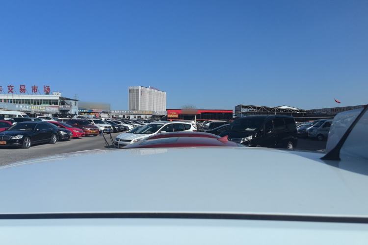 Used Chery QQ Ice Cream 2022 170km Sundae Phosphate Lithium-Ion Roof