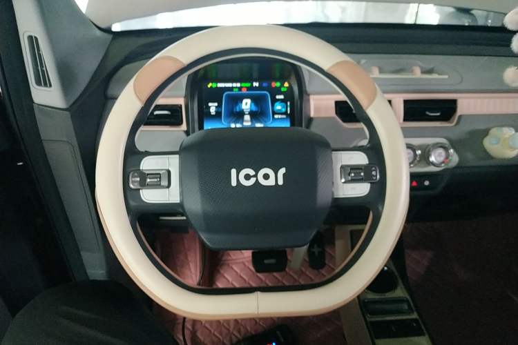 Used Chery QQ Ice Cream 2022 170km Sundae Phosphate Lithium-Ion Steering Wheel