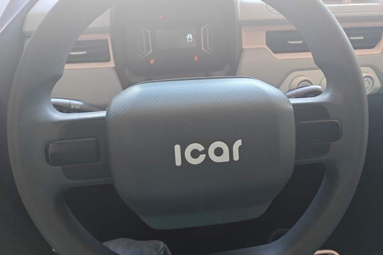 Used Chery QQ Ice Cream 2022 120km Milkshake Phosphate Lithium-Iron Steering Wheel