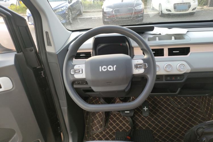 Used Chery QQ Ice Cream 2022 170km Sundae Phosphate Lithium-Ion Steering Wheel