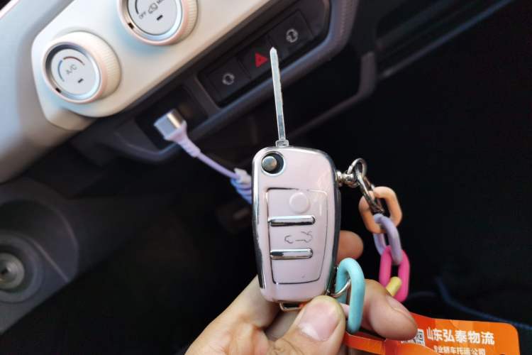 Used Chery QQ Ice Cream 2022 170km Sundae Ternary Lithium Vehicle Key