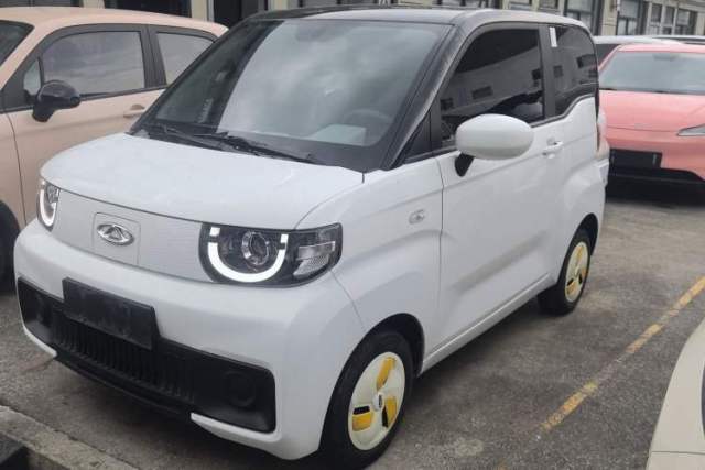 Used Chery QQ Ice Cream 2022 170km Sundae Phosphate Lithium-Ion