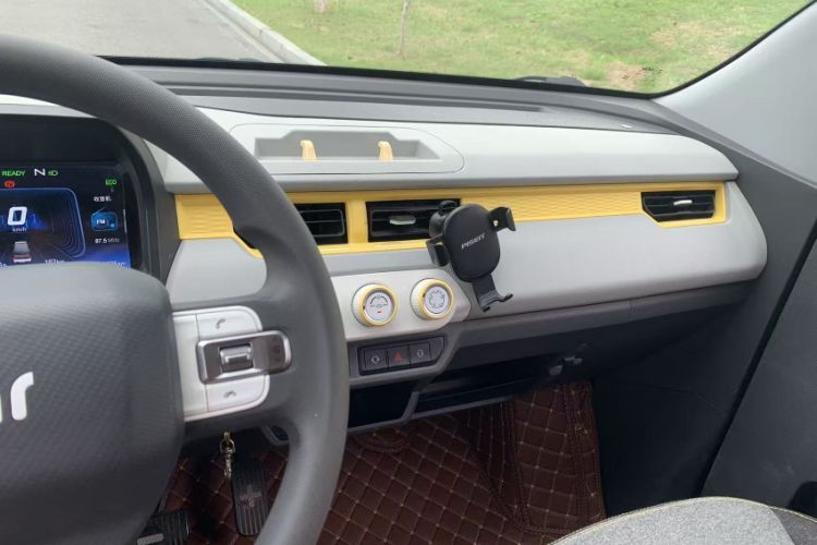 Used Chery QQ Ice Cream 2022 170km Sundae Phosphate Lithium-Ion Audio And AC Panel