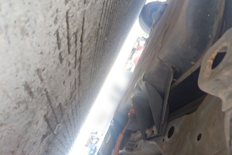 Used Chery QQ Ice Cream 2022 120km Conical Shape Lithium Iron Phosphate Chassis Front Right