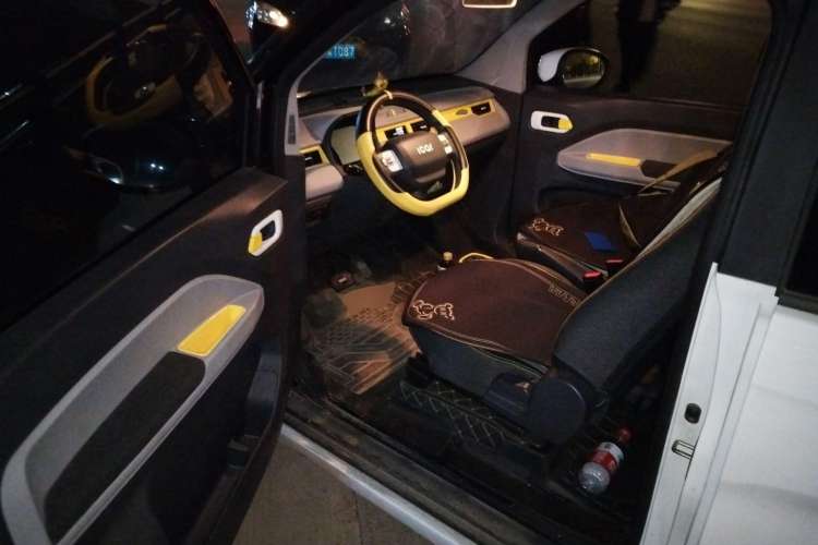 Used Chery QQ Ice Cream 2022 170km Sundae Phosphate Lithium-Ion Driver Seat