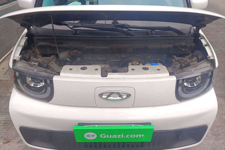 Used Chery QQ Ice Cream 2022 120km Conical Shape Lithium Iron Phosphate Engine Bay