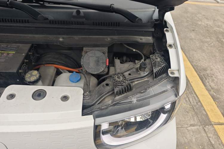 Used Chery QQ Ice Cream  Engine Bay Left
