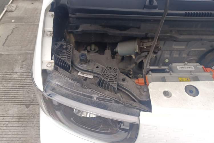 Used Chery QQ Ice Cream 2022 120km Conical Shape Lithium Iron Phosphate Engine Bay Right