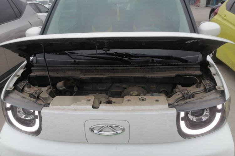 Used Chery QQ Ice Cream 2022 170km Sundae Phosphate Lithium-Ion Engine Bay